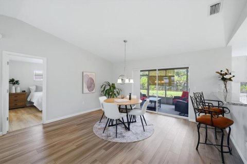 Villa ou maison à vendre à Englewood, Floride: 2 chambres, 115.85 m2 № 2234287 - photo 10