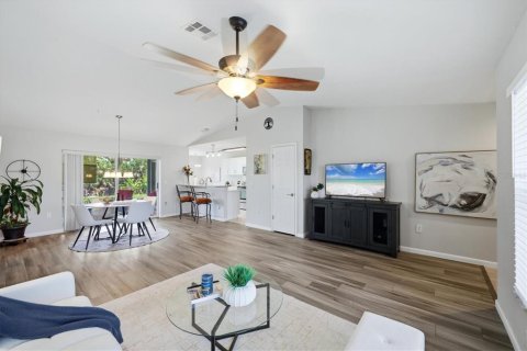 Villa ou maison à vendre à Englewood, Floride: 2 chambres, 115.85 m2 № 2234287 - photo 4