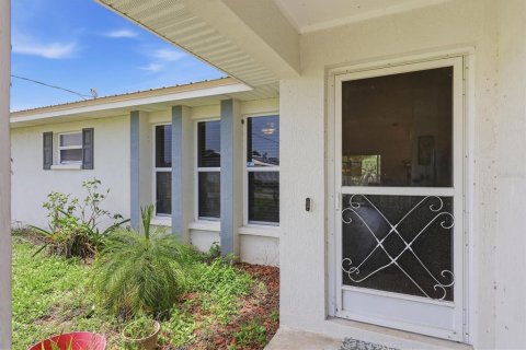 Villa ou maison à vendre à Englewood, Floride: 2 chambres, 115.85 m2 № 2234287 - photo 3