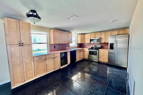 Villa ou maison à louer à Holiday, Floride: 2 chambres, 101.08 m2 № 2384286 - photo 15