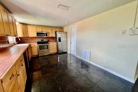 Villa ou maison à louer à Holiday, Floride: 2 chambres, 101.08 m2 № 2384286 - photo 16