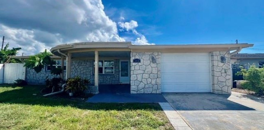 Villa ou maison à Holiday, Floride 2 chambres, 101.08 m2 № 2384286