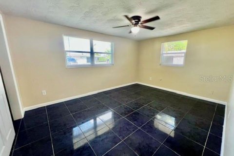 Villa ou maison à louer à Holiday, Floride: 2 chambres, 101.08 m2 № 2384286 - photo 25