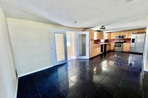 Villa ou maison à louer à Holiday, Floride: 2 chambres, 101.08 m2 № 2384286 - photo 9