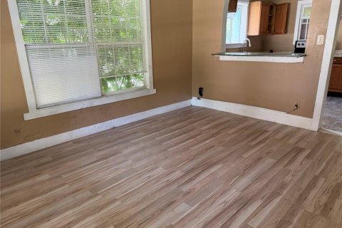 Casa en venta en Winter Haven, Florida, 4 dormitorios, 136.01 m2 № 2222368 - foto 2