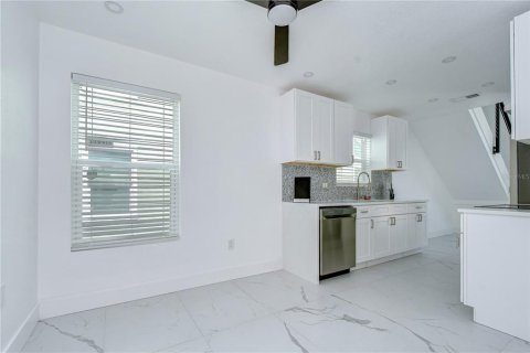 Villa ou maison à vendre à Bradenton, Floride: 3 chambres, 142.7 m2 № 2217150 - photo 8