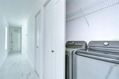 Villa ou maison à vendre à Bradenton, Floride: 3 chambres, 142.7 m2 № 2217150 - photo 19