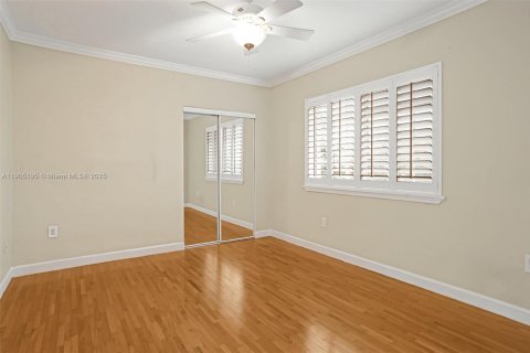 Снять в аренду кондоминиум в Корал-Гейблс, Флорида 2 спальни, 68.75м2, № 1955807 - фото 14