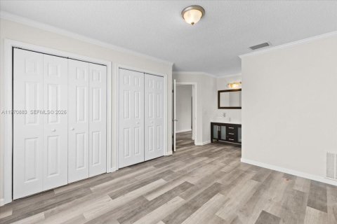 House in Miramar, Florida 3 bedrooms № 2031385 - photo 14