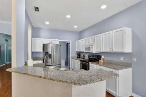 House in Davenport, Florida 4 bedrooms, 178.28 sq.m. № 1857964 - photo 4