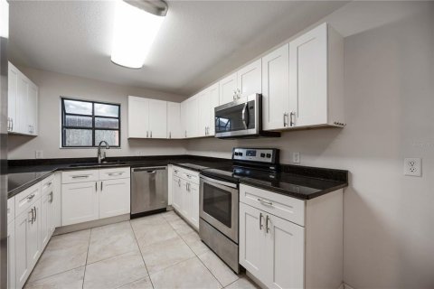 Villa ou maison à louer à Sarasota, Floride: 3 chambres, 175.59 m2 № 1916933 - photo 17