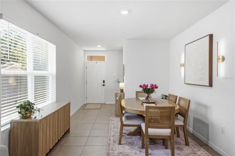 House in Wesley Chapel, Florida 3 bedrooms, 140.84 sq.m. № 2306546 - photo 9