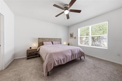 House in Wesley Chapel, Florida 3 bedrooms, 140.84 sq.m. № 2306546 - photo 15