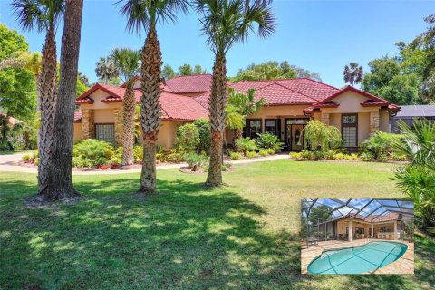 House in Ormond Beach, Florida 5 bedrooms, 468.78 sq.m. № 1666186 - photo 1