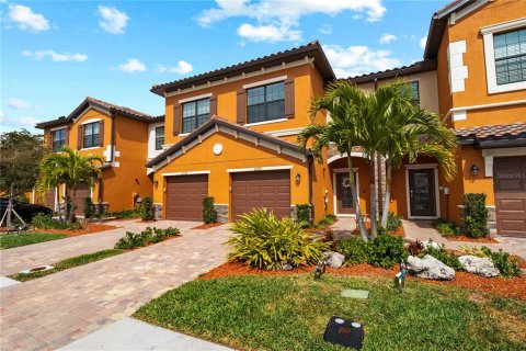 Adosado en venta en Venice, Florida, 3 dormitorios, 181.07 m2 № 1044285 - foto 1