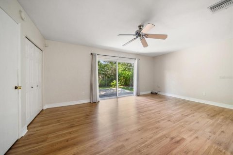 House in Clearwater, Florida 3 bedrooms, 104.52 sq.m. № 1916781 - photo 11