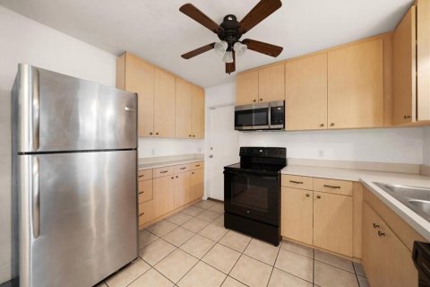 House in Clearwater, Florida 3 bedrooms, 104.52 sq.m. № 1916781 - photo 7