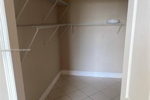 Copropriété à louer à Homestead, Floride: 2 chambres, 84.91 m2 № 1976753 - photo 12