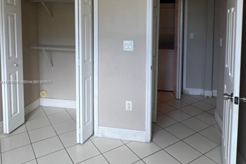 Copropriété à louer à Homestead, Floride: 2 chambres, 84.91 m2 № 1976753 - photo 7