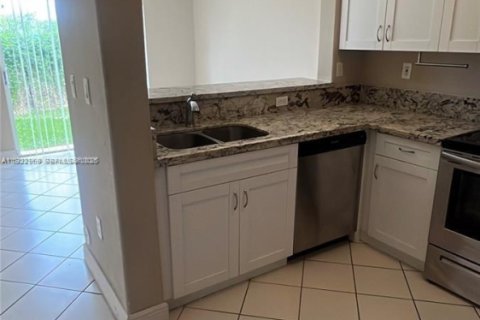 Copropriété à louer à Homestead, Floride: 2 chambres, 84.91 m2 № 1976753 - photo 17