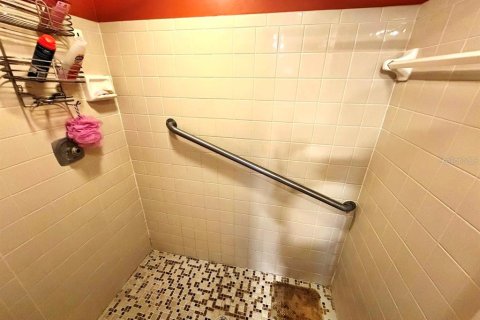 Condo in Leesburg, Florida, 2 bedrooms  № 2379819 - photo 19