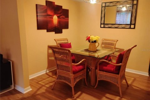 Condo in Leesburg, Florida, 2 bedrooms  № 2379819 - photo 13