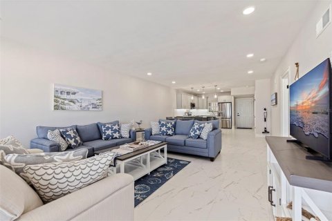 Снять в аренду кондоминиум в Сент-Пит-Бич, Флорида 2 спальни, 139.35м2, № 2226760 - фото 21