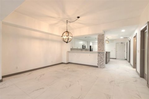 Condominio en venta en New Smyrna Beach, Florida, 2 dormitorios, 155.05 m2 № 2148272 - foto 5