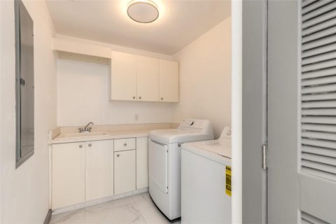 Condominio en venta en New Smyrna Beach, Florida, 2 dormitorios, 155.05 m2 № 2148272 - foto 25