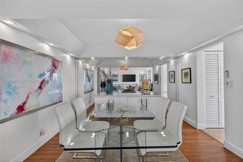 Купить кондоминиум в Форт-Лодердейл, Флорида 2 спальни, 139.35м2, № 2066703 - фото 5