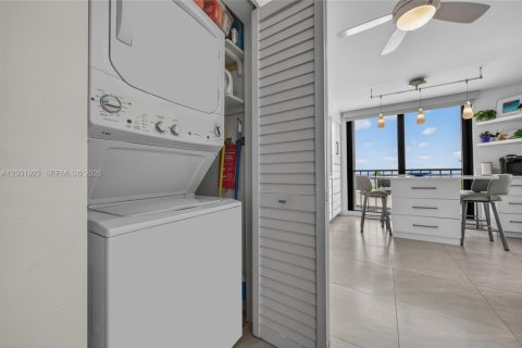 Купить кондоминиум в Форт-Лодердейл, Флорида 2 спальни, 139.35м2, № 2066703 - фото 14