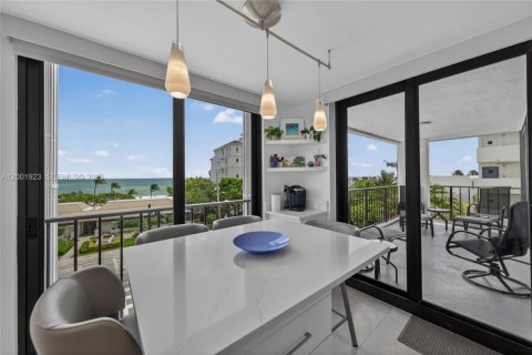 Купить кондоминиум в Форт-Лодердейл, Флорида 2 спальни, 139.35м2, № 2066703 - фото 12