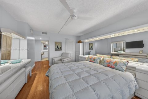 Купить кондоминиум в Форт-Лодердейл, Флорида 2 спальни, 139.35м2, № 2066703 - фото 22