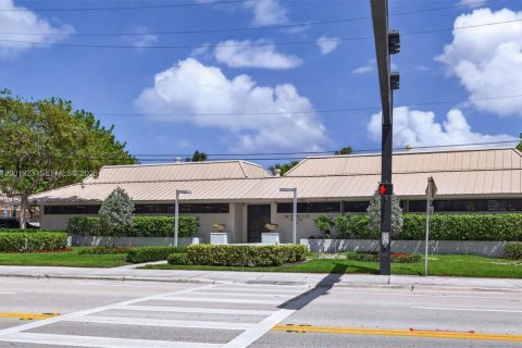 Купить кондоминиум в Форт-Лодердейл, Флорида 2 спальни, 139.35м2, № 2066703 - фото 25