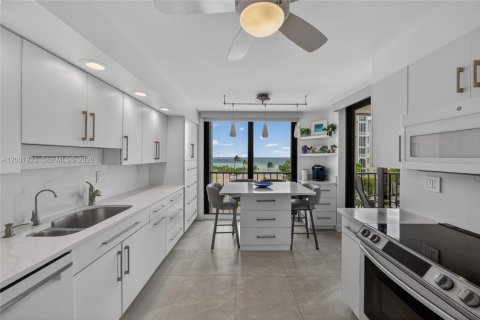 Купить кондоминиум в Форт-Лодердейл, Флорида 2 спальни, 139.35м2, № 2066703 - фото 15