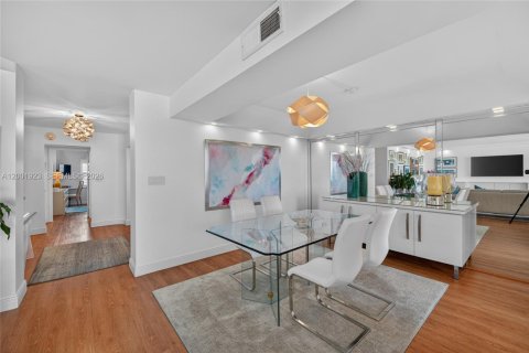 Купить кондоминиум в Форт-Лодердейл, Флорида 2 спальни, 139.35м2, № 2066703 - фото 18