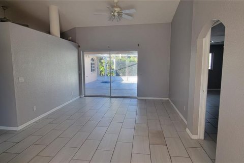Villa ou maison à vendre à North Port, Floride: 3 chambres, 189.15 m2 № 2231106 - photo 2