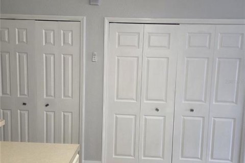 Touwnhouse à vendre à Kissimmee, Floride: 2 chambres, 104.05 m2 № 2388923 - photo 12