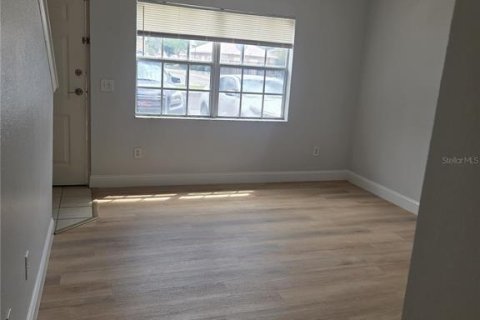 Touwnhouse à vendre à Kissimmee, Floride: 2 chambres, 104.05 m2 № 2388923 - photo 8