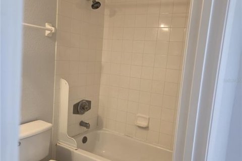 Touwnhouse à vendre à Kissimmee, Floride: 2 chambres, 104.05 m2 № 2388923 - photo 25