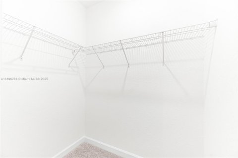 Снять в аренду виллу или дом в Хомстед, Флорида 5 спален, № 1950432 - фото 14