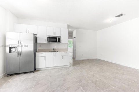 Снять в аренду виллу или дом в Хомстед, Флорида 5 спален, № 1950432 - фото 20