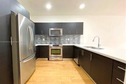 Снять в аренду виллу или дом в Дорал, Флорида 3 спальни, 187.76м2, № 1949653 - фото 10