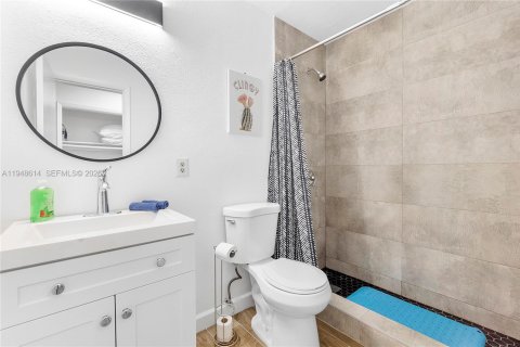 Propiedad comercial en venta en Fort Lauderdale, Florida № 2089085 - foto 23
