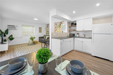 Propiedad comercial en venta en Fort Lauderdale, Florida № 2089085 - foto 10