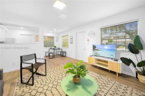 Propiedad comercial en venta en Fort Lauderdale, Florida № 2089085 - foto 8
