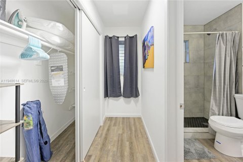 Propiedad comercial en venta en Fort Lauderdale, Florida № 2089085 - foto 14