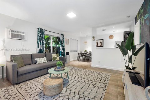 Propiedad comercial en venta en Fort Lauderdale, Florida № 2089085 - foto 17