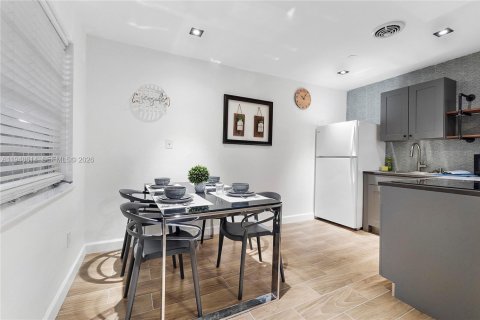 Propiedad comercial en venta en Fort Lauderdale, Florida № 2089085 - foto 19