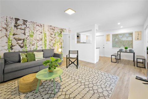 Propiedad comercial en venta en Fort Lauderdale, Florida № 2089085 - foto 3